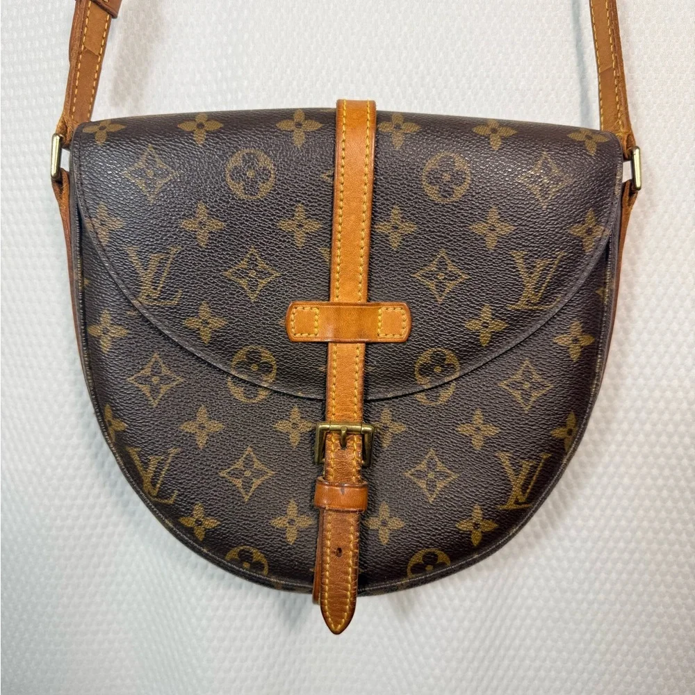 Authentic Louis Vuitton Monogram Chantilly MM